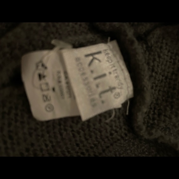 Gray infinity scarf with silver detail on edge - Picture 3 of 3